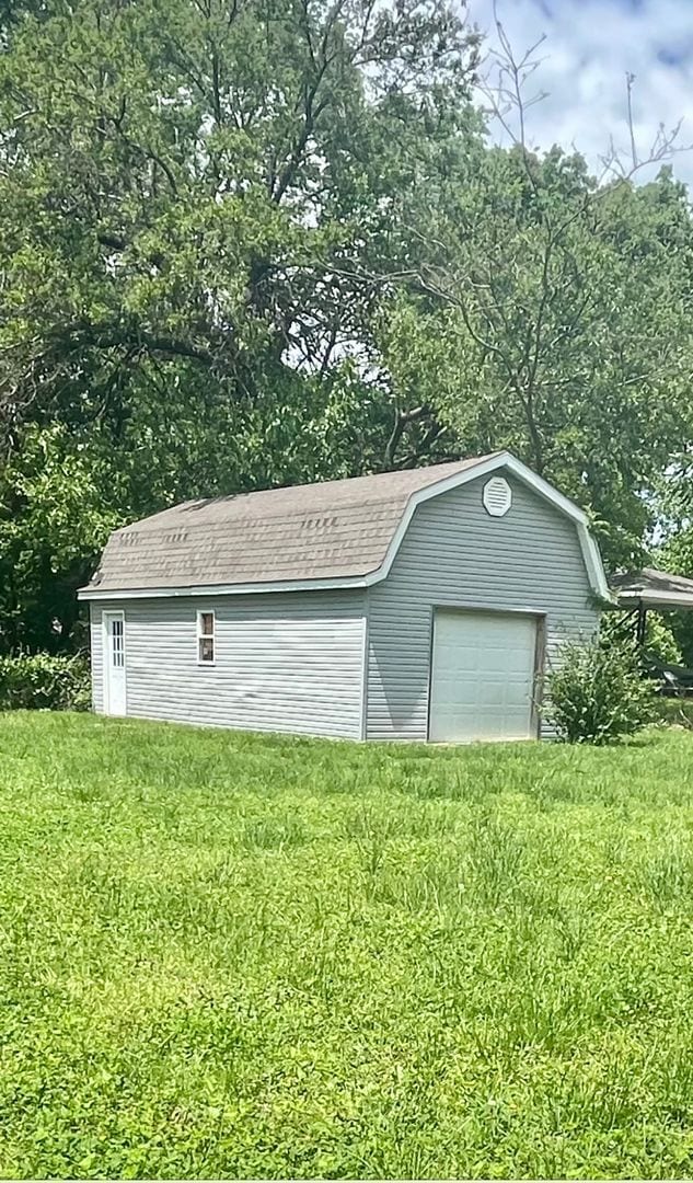 Building Photo - HUGE SHOP!  Updated 3 bedroom home in great location close to Mercy