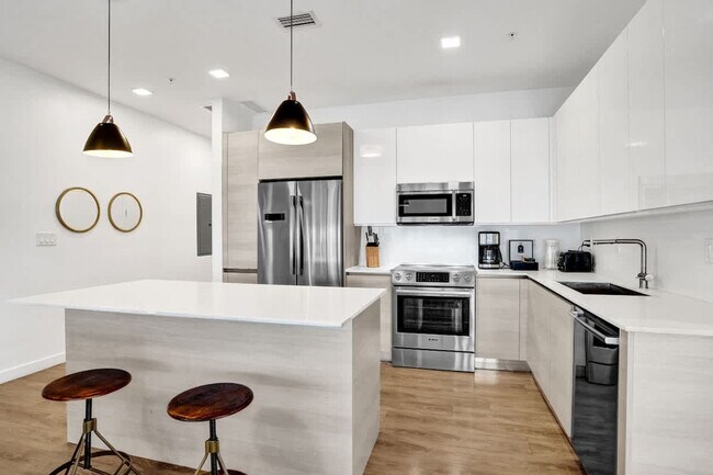 Building Photo - 1220 17th St