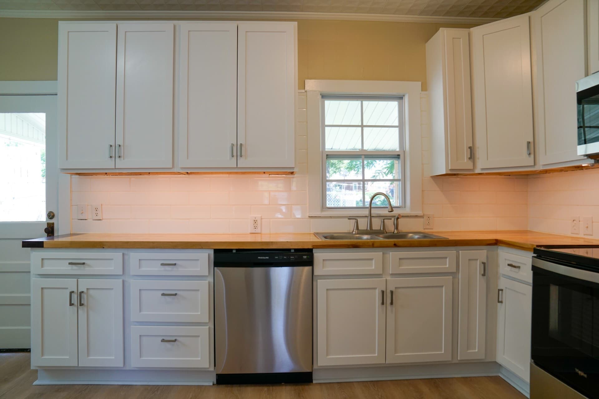 Kitchen 2 - 1403 Debow St