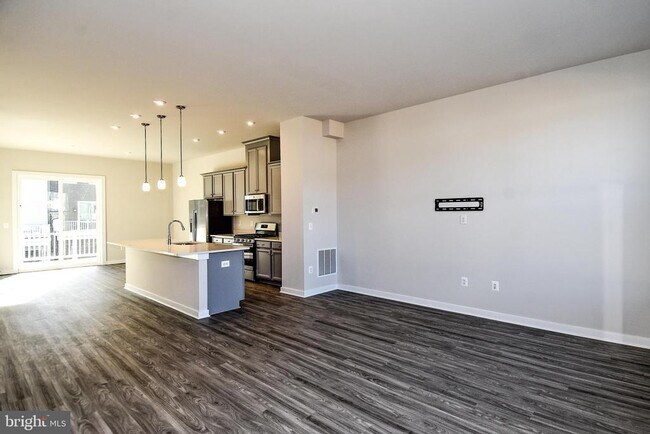 Building Photo - 1767 Hickory Wds Rd