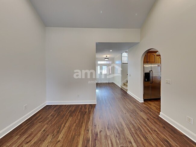 Building Photo - 1016 Rhett Pl