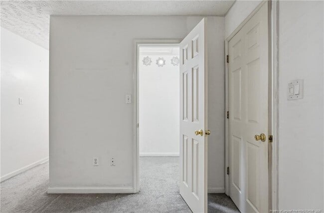 Building Photo - 419 Northwoods Dr