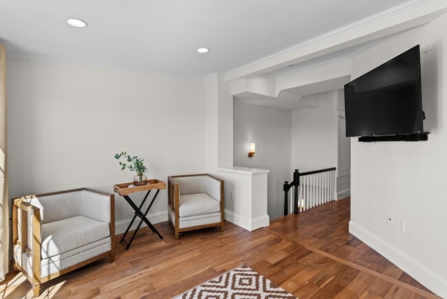 Building Photo - 274 Bunker Hill St
