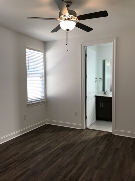 Building Photo - 309 Bailey Dr