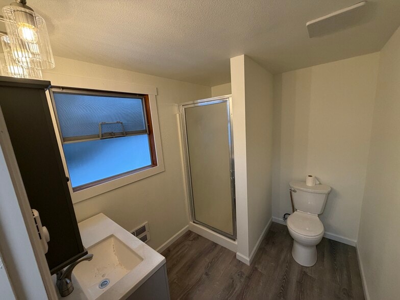 Building Photo - 34761 S Shore Dr