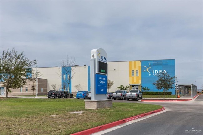 Building Photo - 33 Escondido Pass