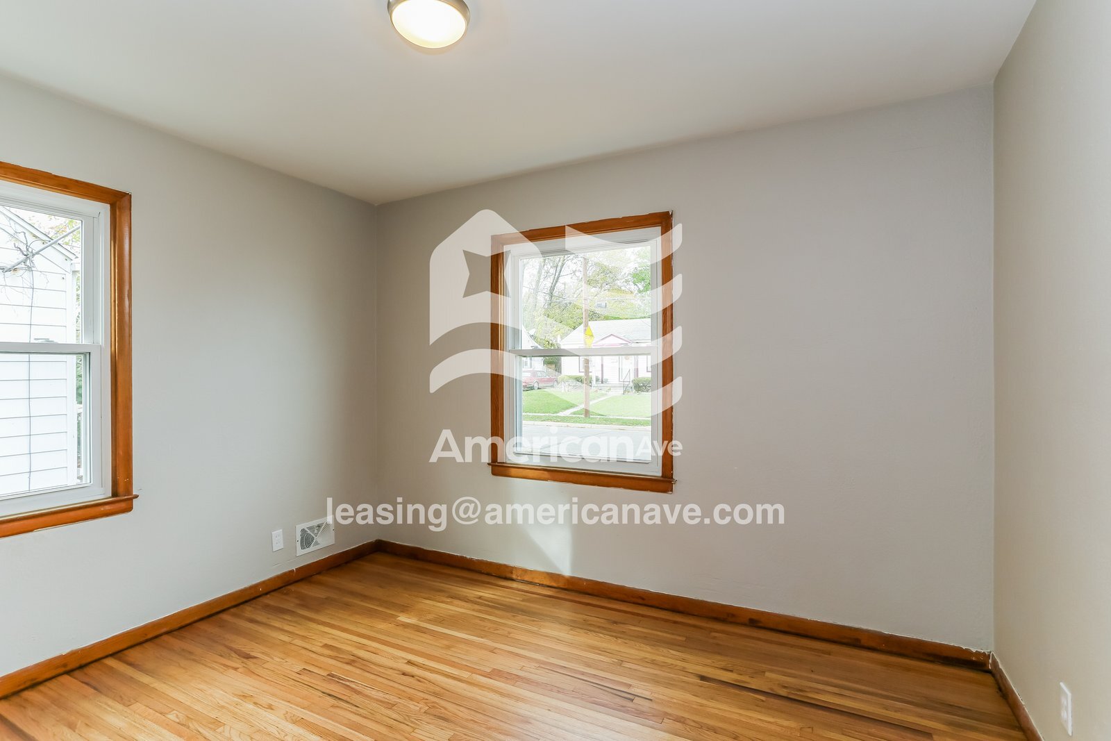 Building Photo - 1807 Giant St