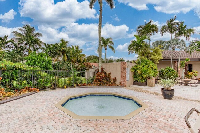 Building Photo - 10935 Neptune Dr