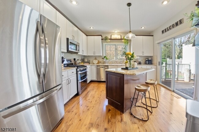 Building Photo - 78 Kent Dr