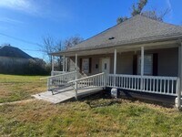 Building Photo - Home For The Holidays!