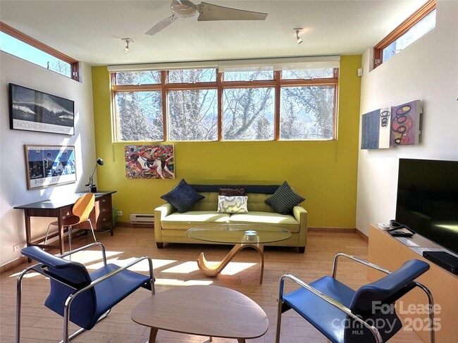 Building Photo - 130 Biltmore Ave