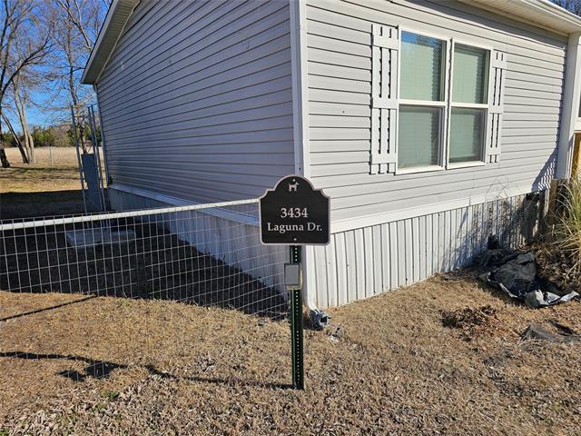 Building Photo - 3434 Laguna Dr