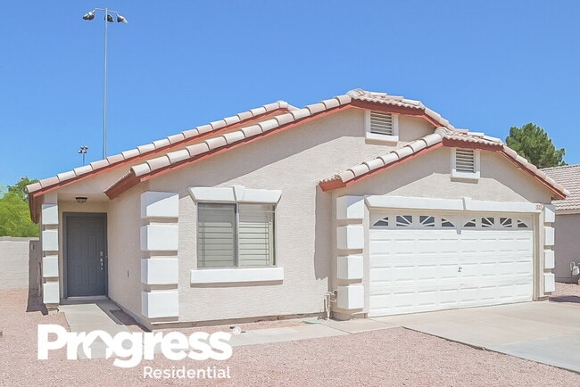 Building Photo - 323 N Ocean Dr