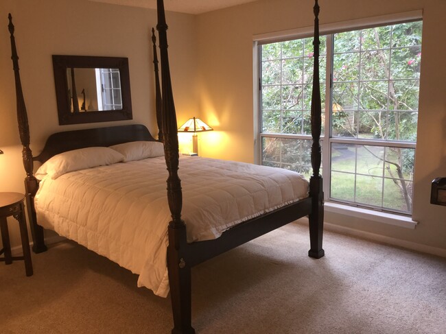 large bedrooms - 5013 Sharon Rd