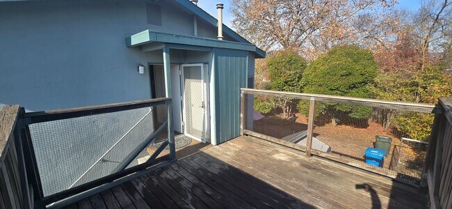 Building Photo - DelMonte