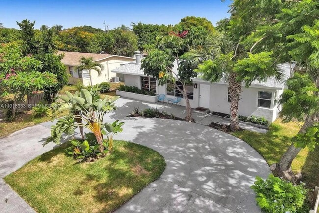 Building Photo - 1573 NE 30th Ct