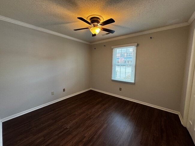 Building Photo - 135 Chrisfield Cir