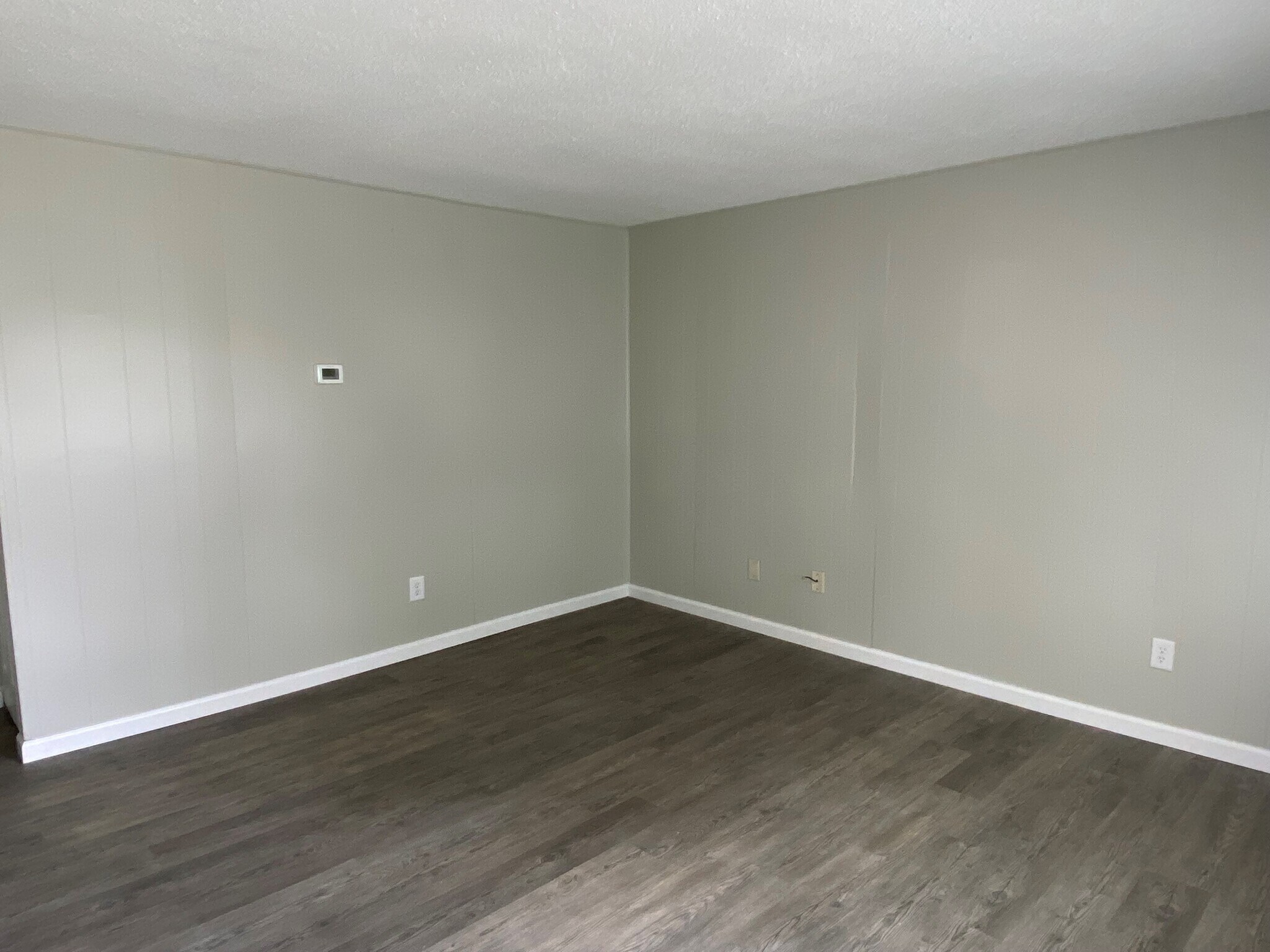 Building Photo - 2702 Dale Dr
