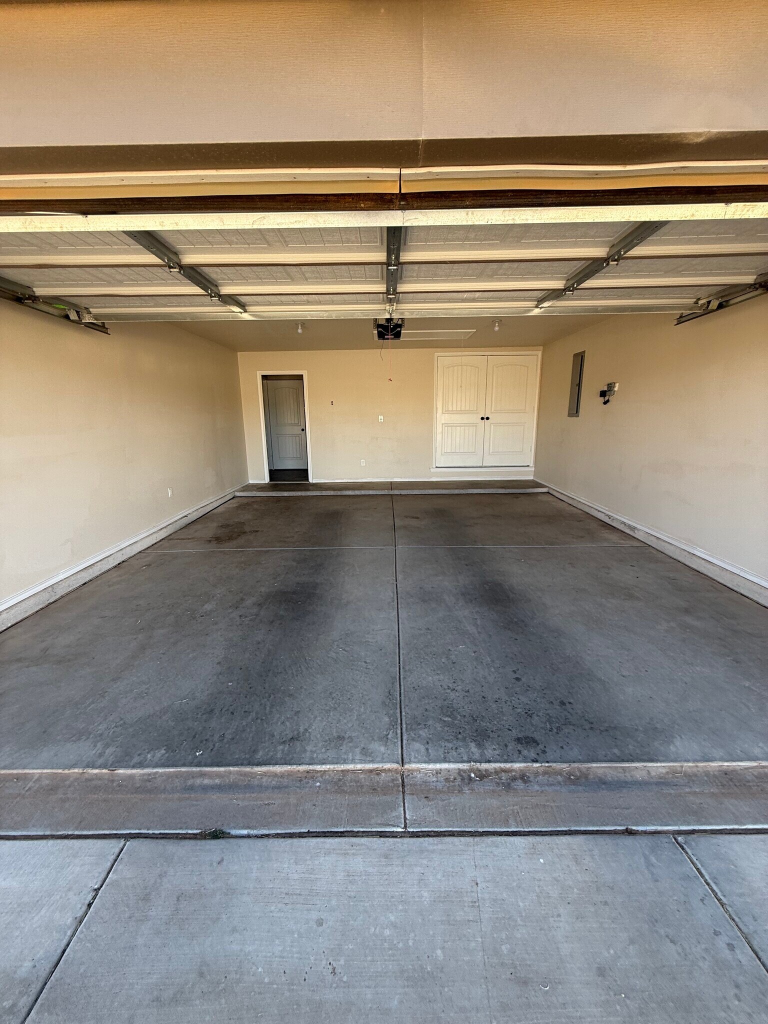 Building Photo - 13814 Avenue U