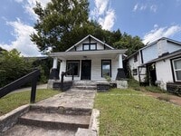 Building Photo - 206 Olive St