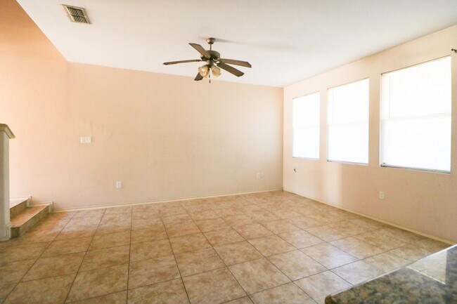 Building Photo - 9310 Albany Dr