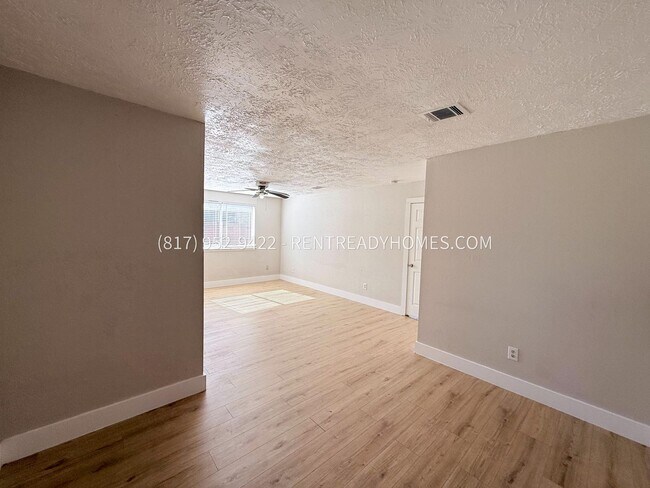 Building Photo - 522 Kenwood Ln