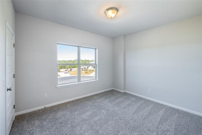 Building Photo - 104 Chalk Lake Cove