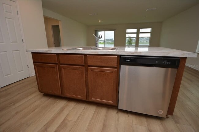 Building Photo - 19 Waverly Ln