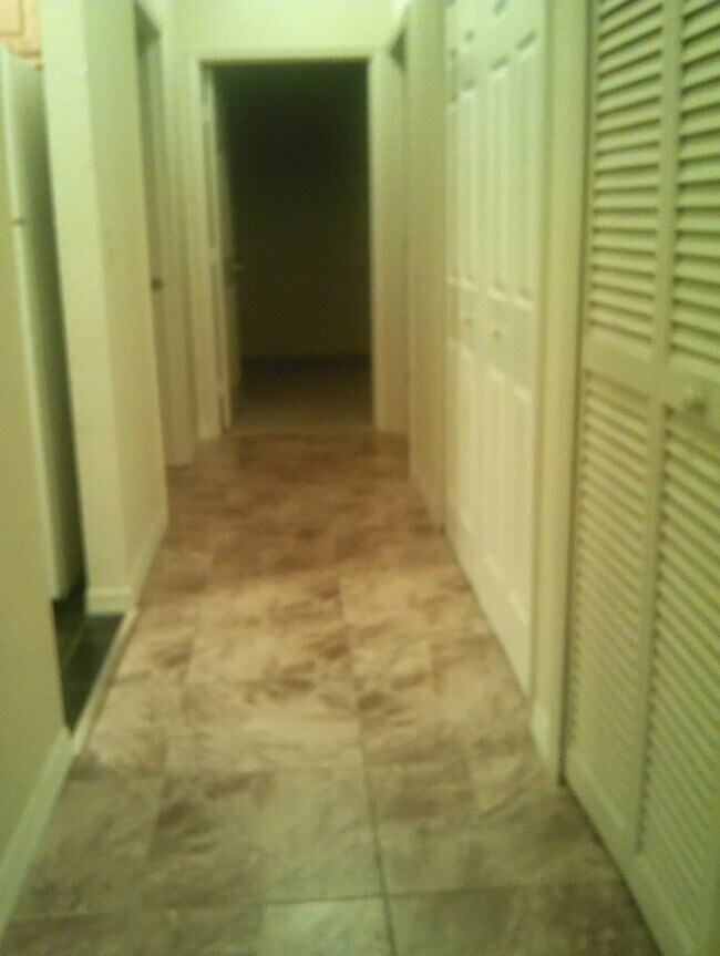 Building Photo - 5979 Westgate Dr