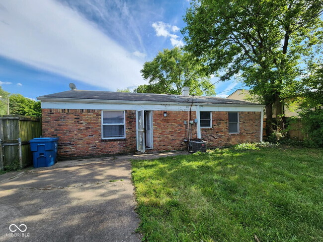 Building Photo - 8412 E 37th Pl