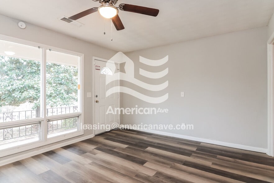 Building Photo - 4545 Kerz Ct