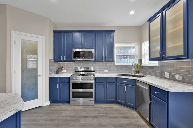 Building Photo - 11323 Creekway Bend Dr