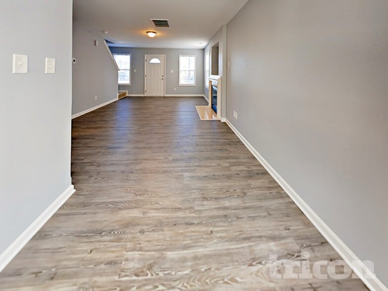 Building Photo - 3014 Great Falls Dr