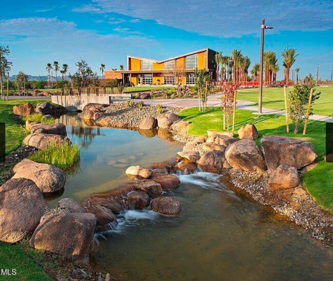 Building Photo - Spacious and Beautiful Smart Home!!