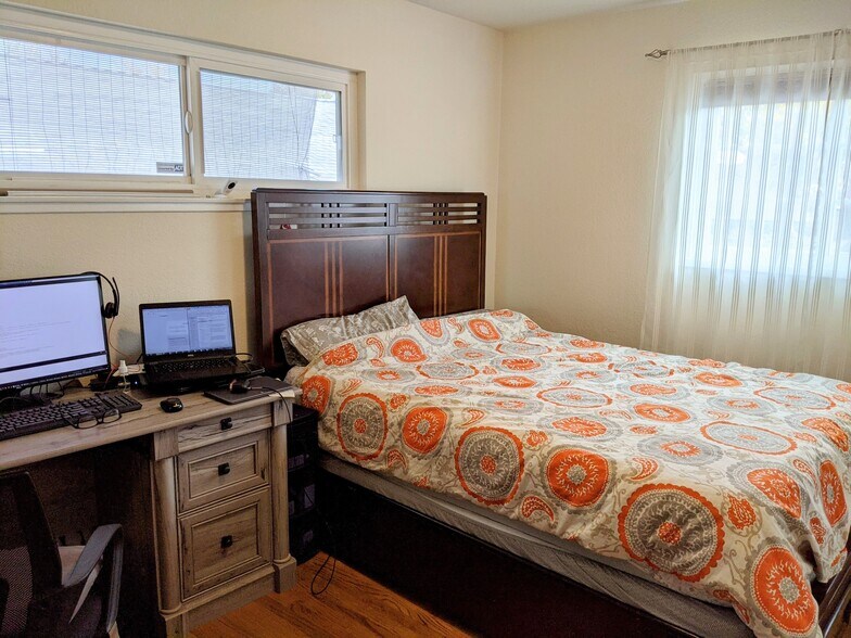 Building Photo - 3437 Gavota Ave