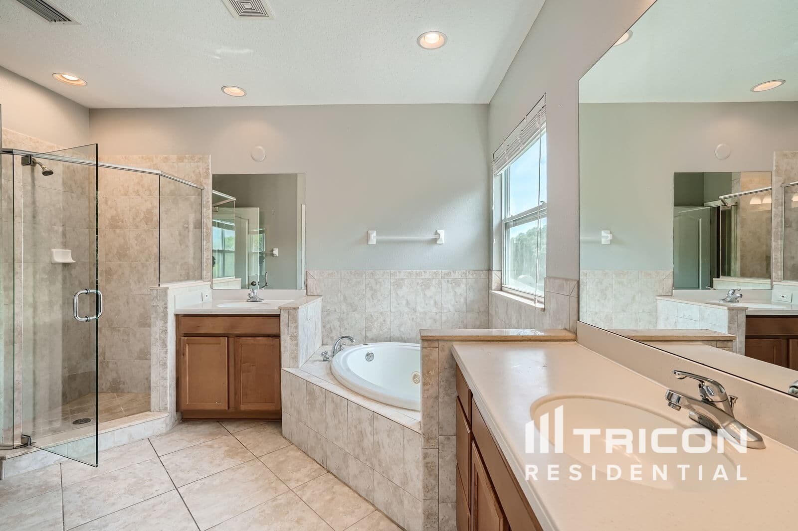 Building Photo - 7982 Camden Woods Dr