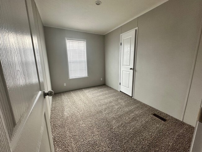 Building Photo - 555 Delaware