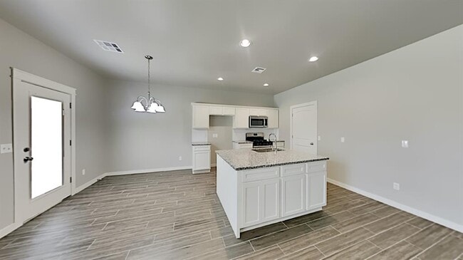 Building Photo - 1078 Mulbury Mansion