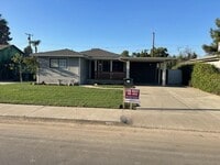 Building Photo - Beautiful Home for rent in Tulare, Ca