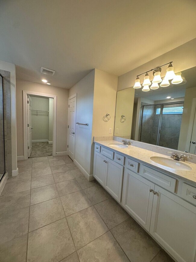 Building Photo - 9074 Bexley Dr