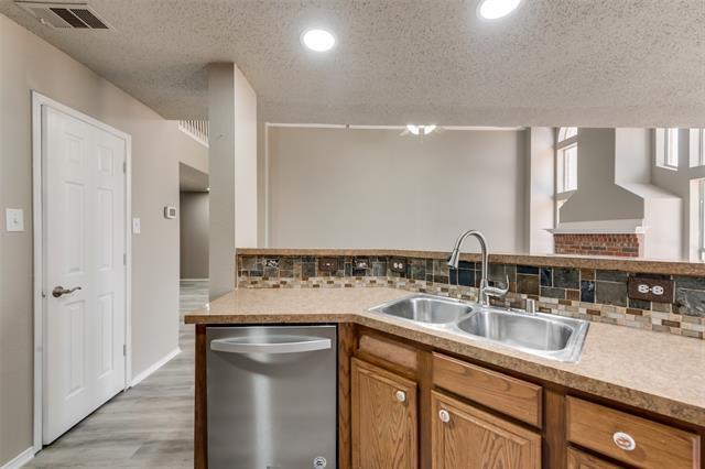 Building Photo - 1809 Lake Whitney Ln