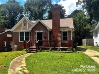 Building Photo - 424 Woodvale Pl
