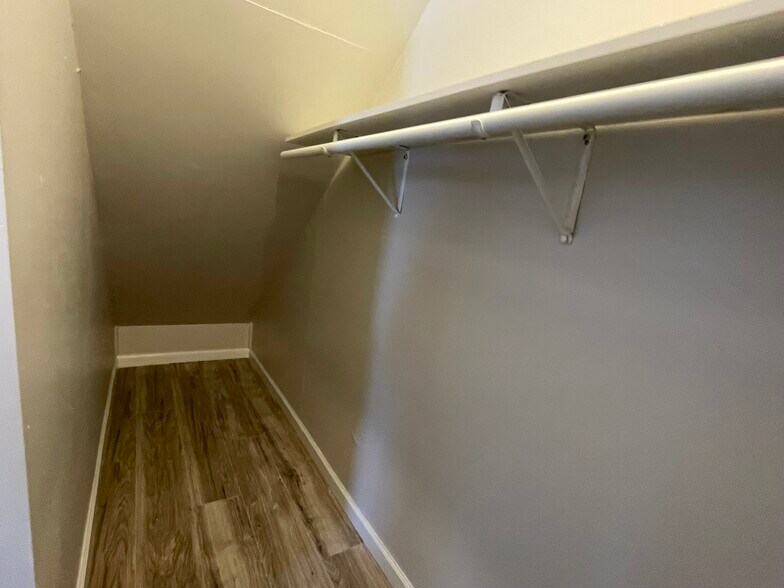 Building Photo - 2450 Gerald Ave