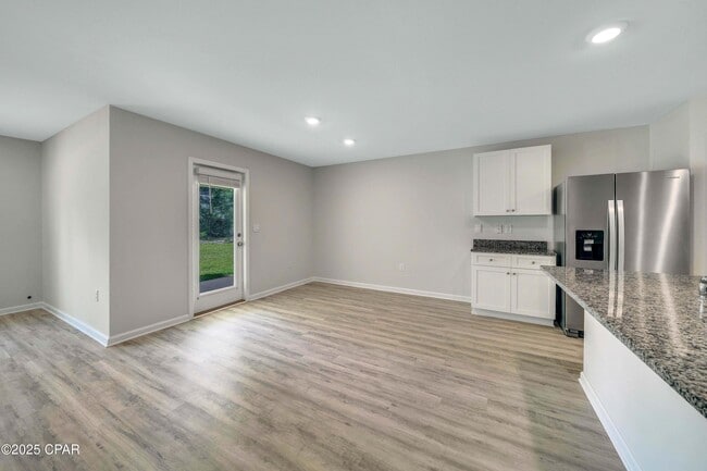 Building Photo - 2304 Aquarius Dr