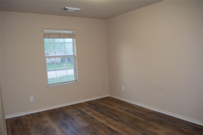 Building Photo - 100 San Simeon Dr