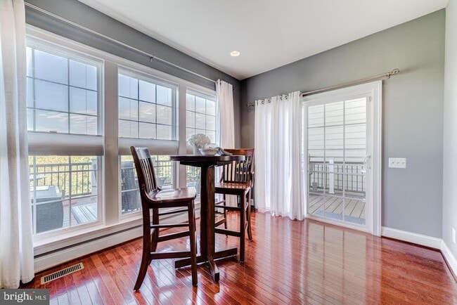 Building Photo - 20637 Erskine Terrace