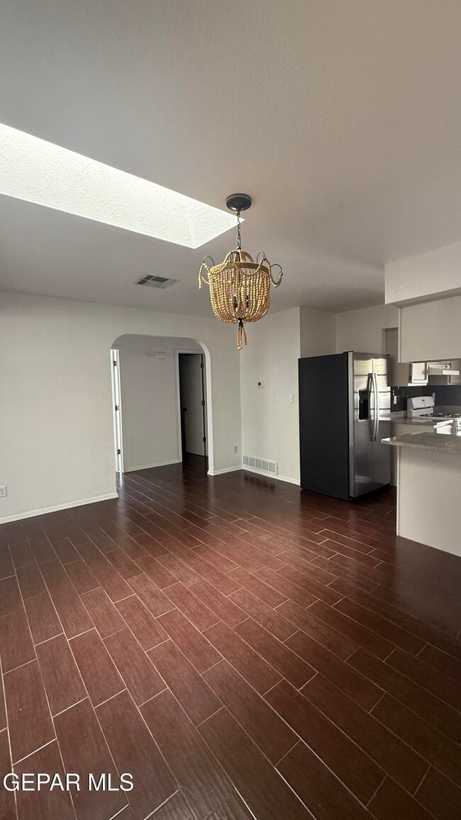 Building Photo - 11621 Marsh Mccall Way