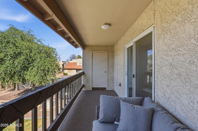 Building Photo - 520 N Stapley Dr