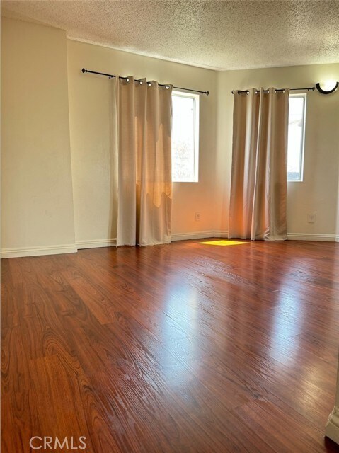 Building Photo - 9014 Burnet Ave