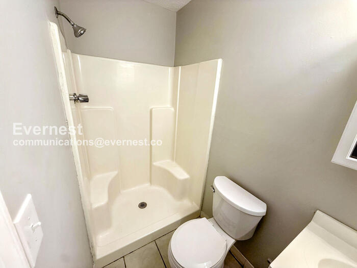 Building Photo - 436 Henry St